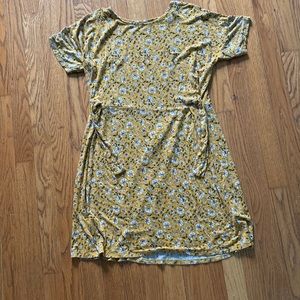 Causal Tie floral dress